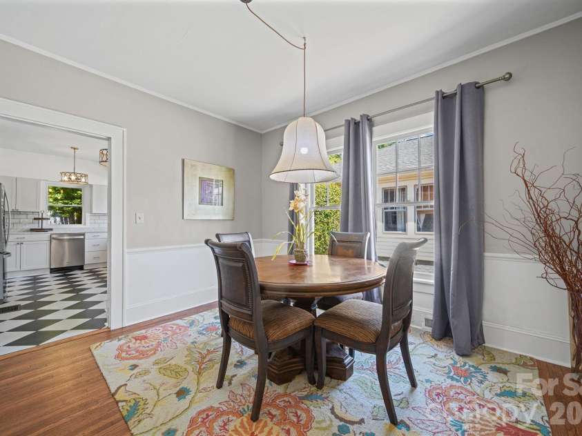 605 Central Avenue, Belmont, NC 28012.  MLS# CAR4378776, YatesRealty ID 21445. 