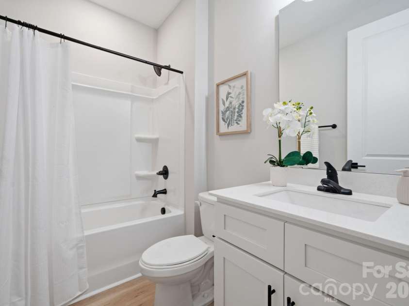325 Mainsail Road, Salisbury, NC 28146.  MLS# CAR4343250, YatesRealty ID 21446. 2nd Full Bathroom