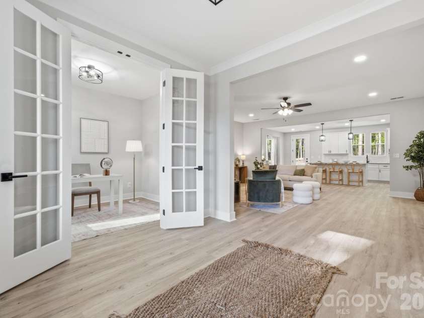 325 Mainsail Road, Salisbury, NC 28146.  MLS# CAR4343250, YatesRealty ID 21446. Foyer