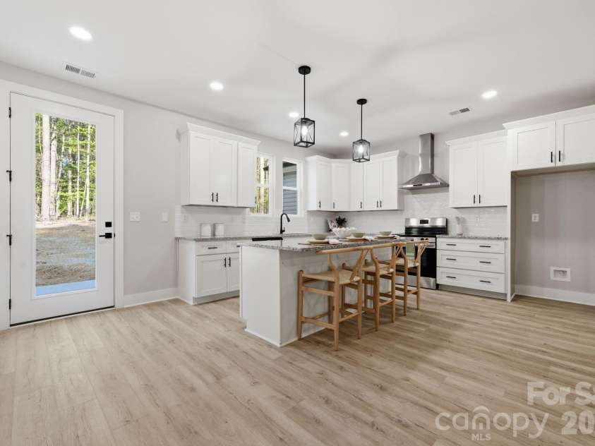 325 Mainsail Road, Salisbury, NC 28146.  MLS# CAR4343250, YatesRealty ID 21446. Kitchen