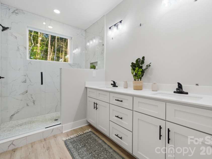 325 Mainsail Road, Salisbury, NC 28146.  MLS# CAR4343250, YatesRealty ID 21446. Primary Bathroom
