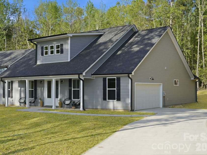 325 Mainsail Road, Salisbury, NC 28146.  MLS# CAR4343250, YatesRealty ID 21446. Welcome!