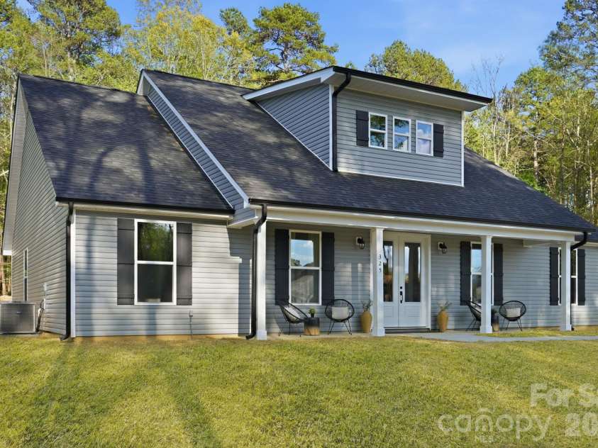 325 Mainsail Road, Salisbury, NC 28146.  MLS# CAR4343250, YatesRealty ID 21446. Welcome!