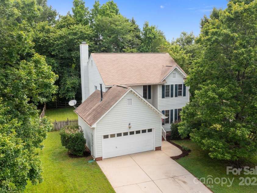 9904 Brigstock Court, Charlotte, NC 28269.  MLS# CAR4268644, YatesRealty ID 21446. 