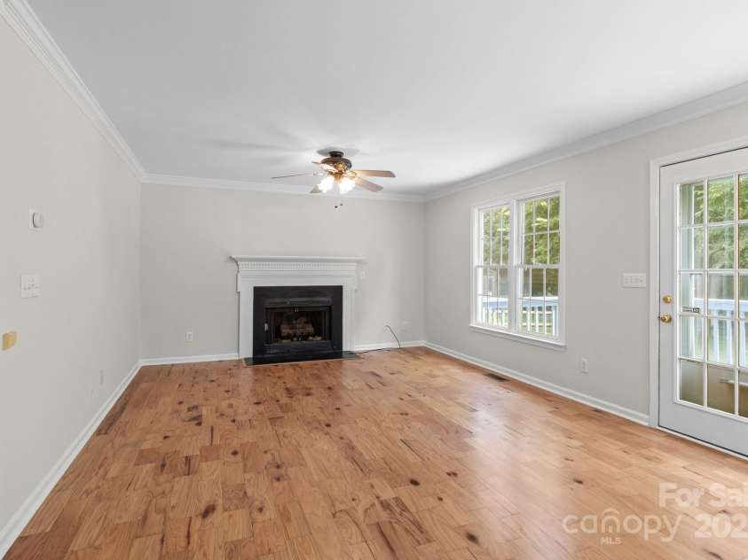 9904 Brigstock Court, Charlotte, NC 28269.  MLS# CAR4268644, YatesRealty ID 21446. Living room