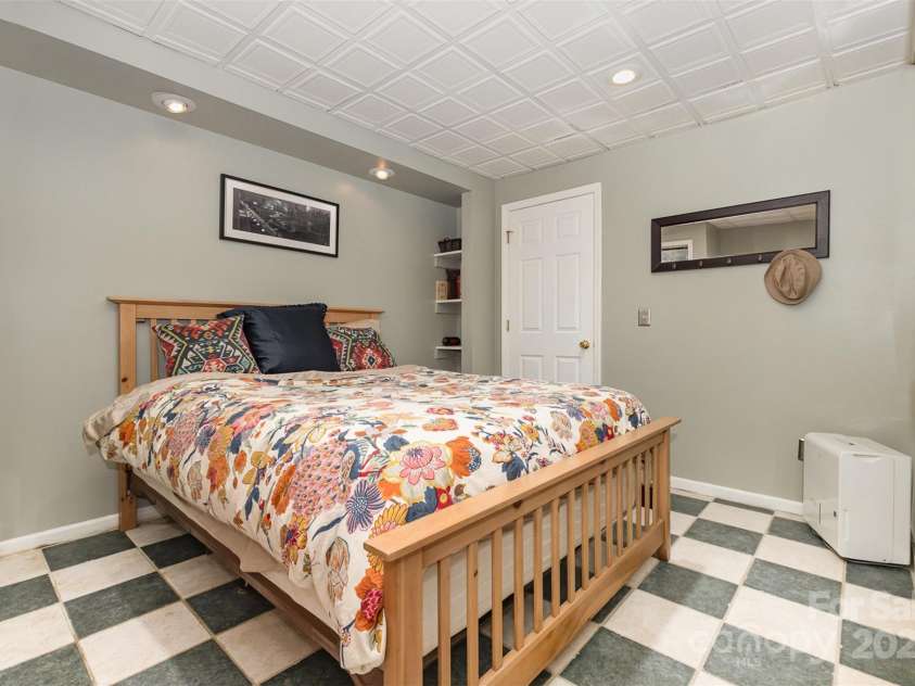 3004 Vernell Lane, Shelby, NC 28150.  MLS# CAR4238720, YatesRealty ID 21447. Bonus room used as a basement bedroom!