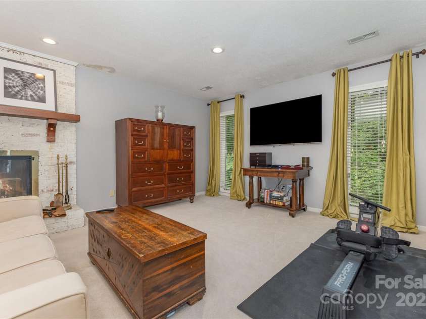 3004 Vernell Lane, Shelby, NC 28150.  MLS# CAR4238720, YatesRealty ID 21447. ...sitting area...