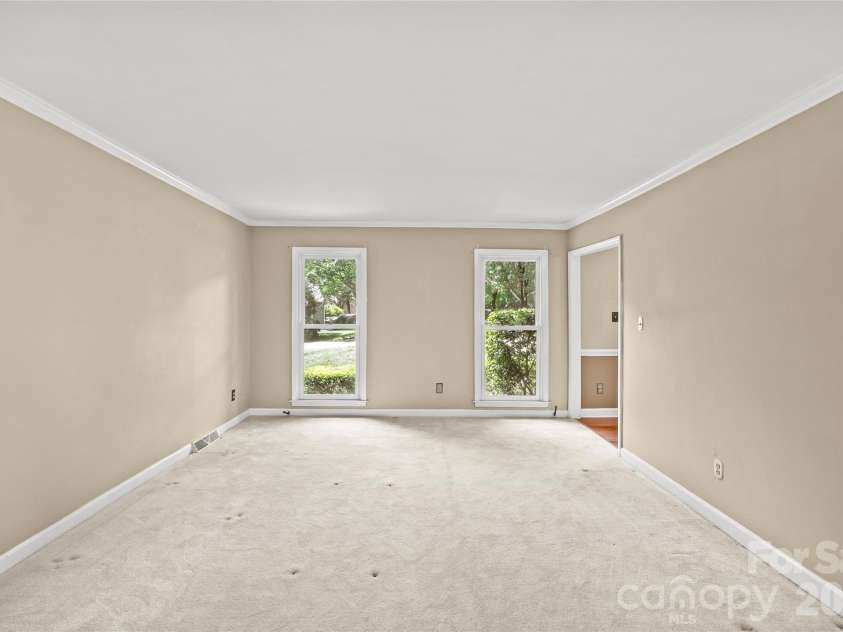 7201 Hopeton Road, Charlotte, NC 28210.  MLS# CAR4394265, YatesRealty ID 21448. 