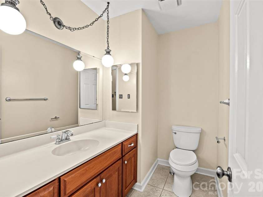7201 Hopeton Road, Charlotte, NC 28210.  MLS# CAR4394265, YatesRealty ID 21448. 