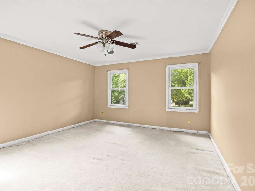 7201 Hopeton Road, Charlotte, NC 28210.  MLS# CAR4394265, YatesRealty ID 21448. 