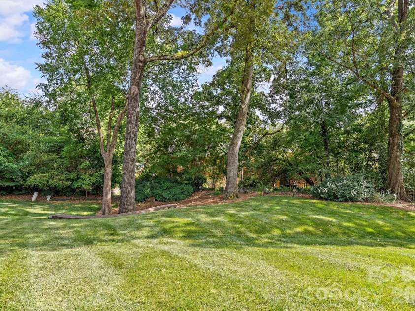 7201 Hopeton Road, Charlotte, NC 28210.  MLS# CAR4394265, YatesRealty ID 21448. 
