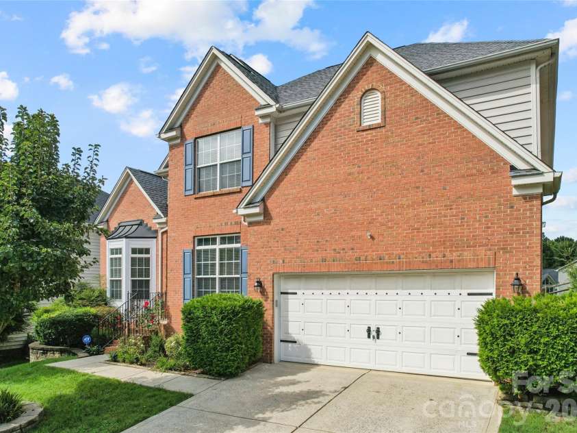 11413 Mangla Drive, Charlotte, NC 28214.  MLS# CAR4353792, YatesRealty ID 21449. 