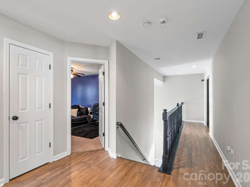 11413 Mangla Drive, Charlotte, NC 28214.  MLS# CAR4353792, YatesRealty ID 21449. Hallway