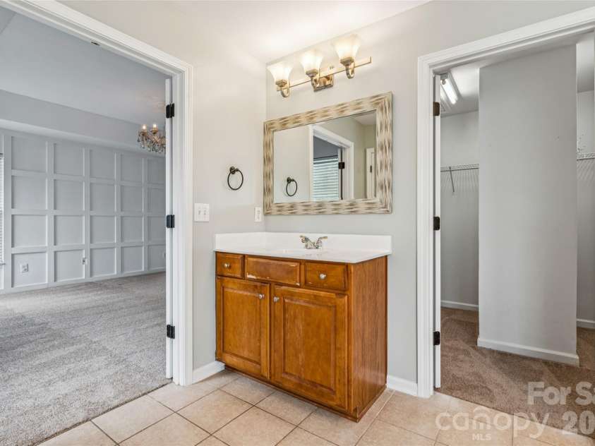 11413 Mangla Drive, Charlotte, NC 28214.  MLS# CAR4353792, YatesRealty ID 21449. Primary Bath