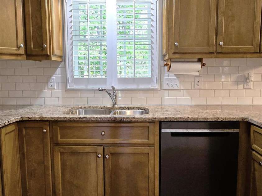 414 Fulton Drive, Kings Mountain, NC 28086.  MLS# CAR4254346, YatesRealty ID 21449. Dishwasher and central vac