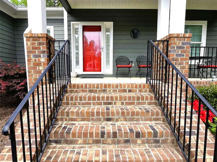 414 Fulton Drive, Kings Mountain, NC 28086.  MLS# CAR4254346, YatesRealty ID 21449. Front Stairway