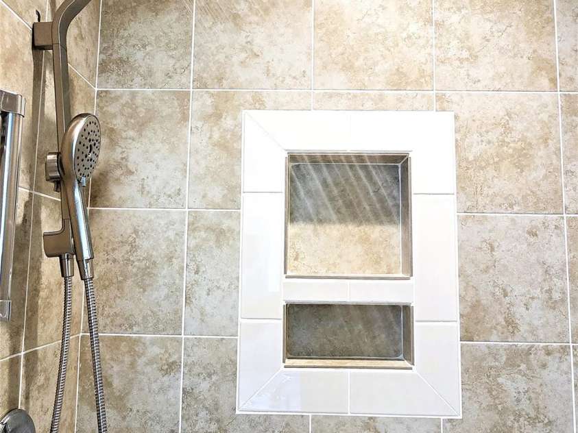 414 Fulton Drive, Kings Mountain, NC 28086.  MLS# CAR4254346, YatesRealty ID 21449. Walk in shower