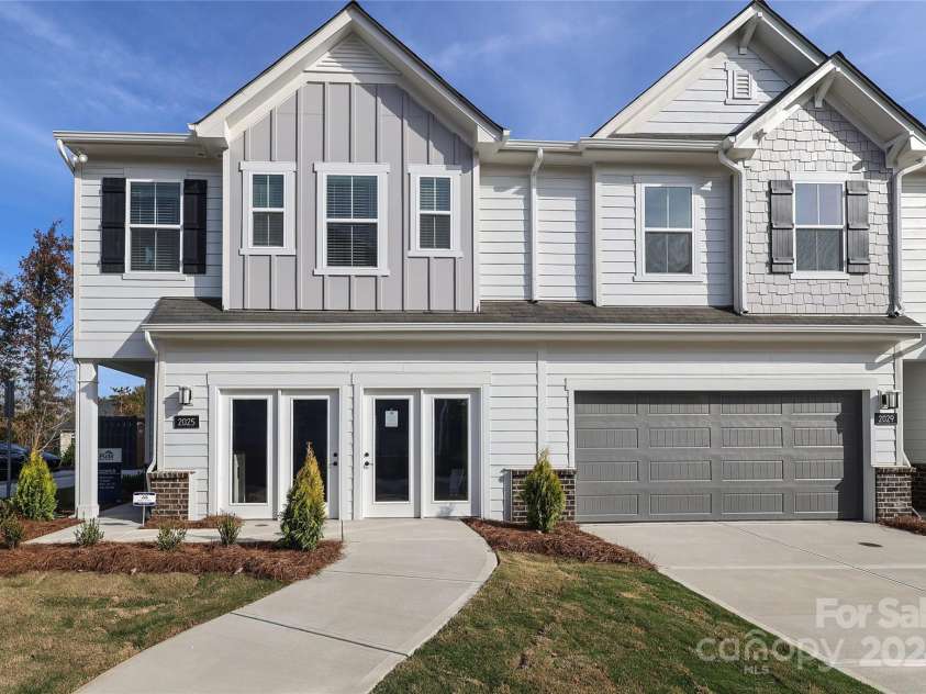2109 Bayou Trace Drive, Charlotte, NC 28262.  MLS# CAR4203563, YatesRealty ID 2145. 