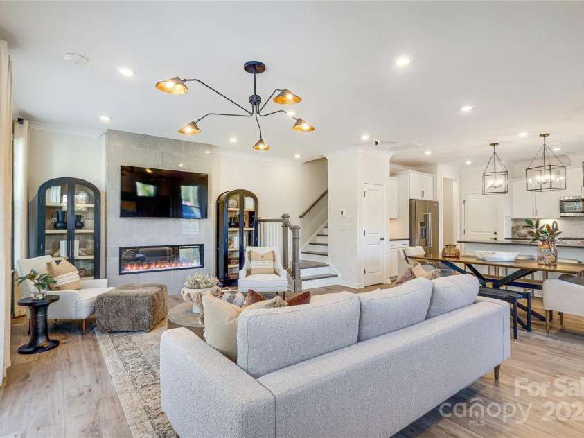 2109 Bayou Trace Drive, Charlotte, NC 28262.  MLS# CAR4203563, YatesRealty ID 2145. Photo Representation
