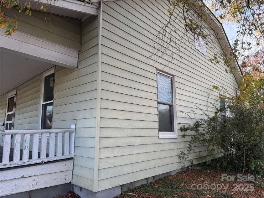 304 Confederate Avenue, Rock Hill, SC 29730.  MLS# CAR4321810, YatesRealty ID 2145. 