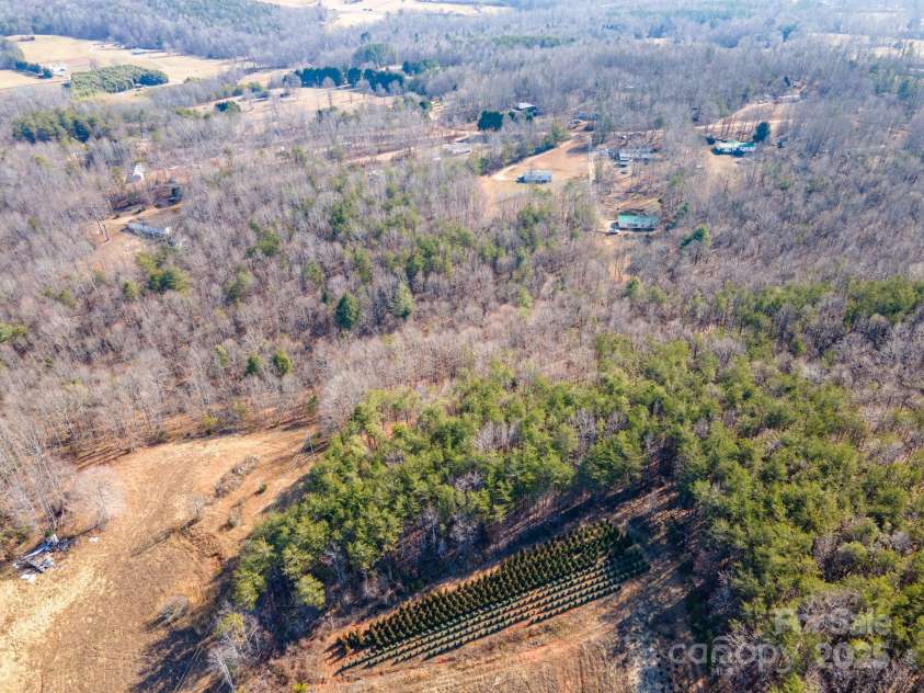 4454 Windy Hill Road, Morganton, NC 28655.  MLS# CAR4225888, YatesRealty ID 2145. 