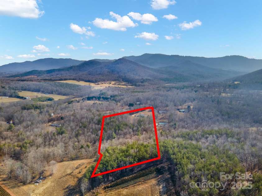 4454 Windy Hill Road, Morganton, NC 28655.  MLS# CAR4225888, YatesRealty ID 2145. 