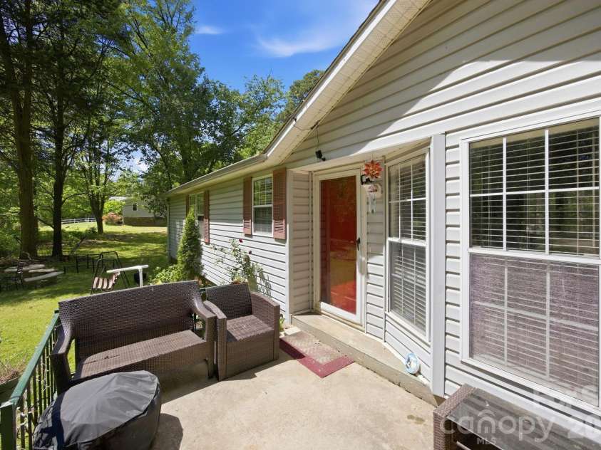 178 Wildwood Acres Circle, Mooresville, NC 28115.  MLS# CAR4371473, YatesRealty ID 21450. 