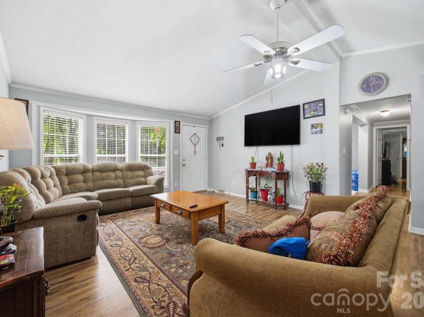 178 Wildwood Acres Circle, Mooresville, NC 28115.  MLS# CAR4371473, YatesRealty ID 21450. 