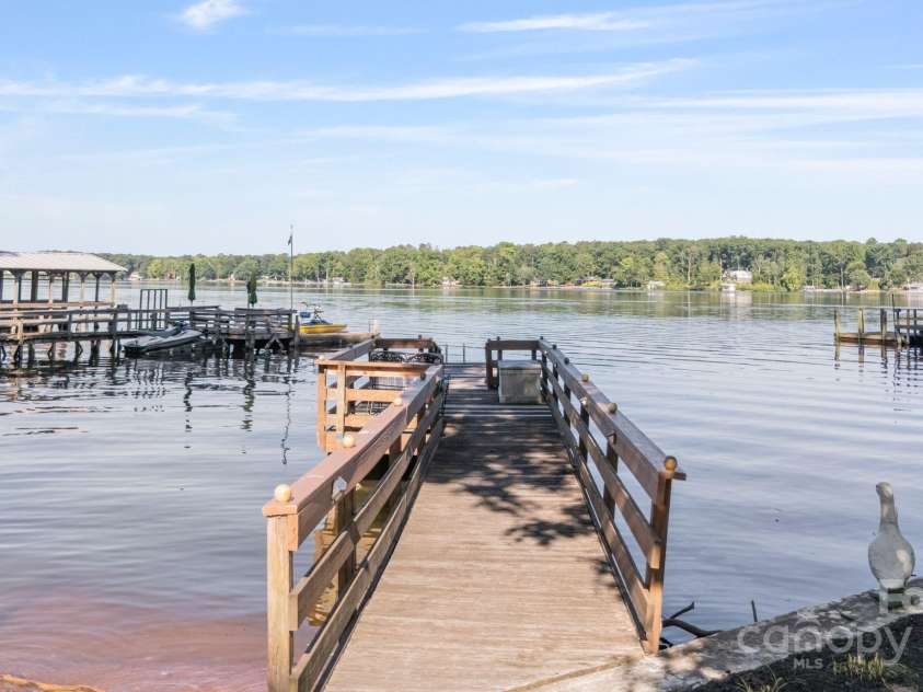 331 Waterway Drive, Lexington, NC 27292.  MLS# CAR4270024, YatesRealty ID 21451. Shared Pier