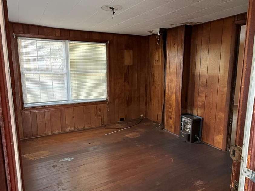 1717 Shelby Road, Kings Mountain, NC 28086.  MLS# CAR4380083, YatesRealty ID 21452. 