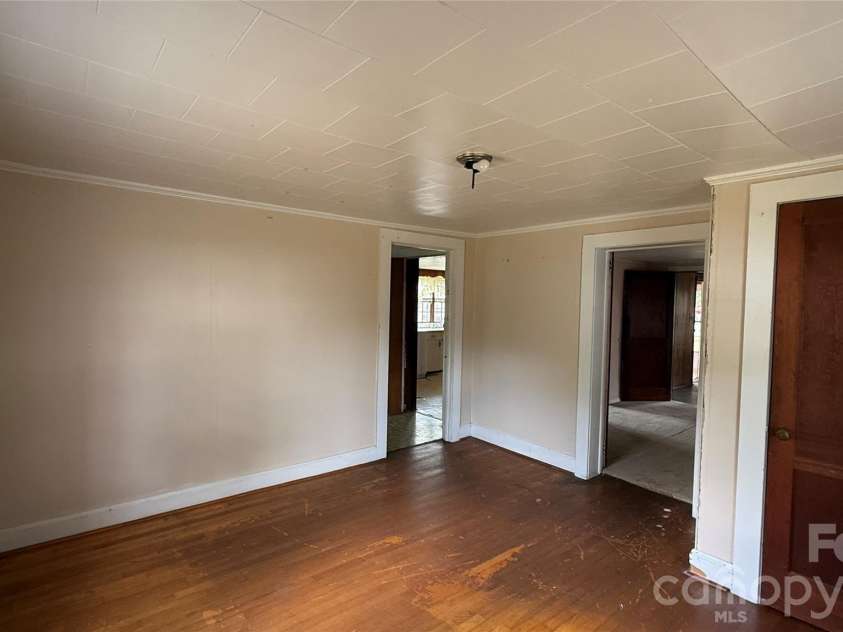 1717 Shelby Road, Kings Mountain, NC 28086.  MLS# CAR4380083, YatesRealty ID 21452. 