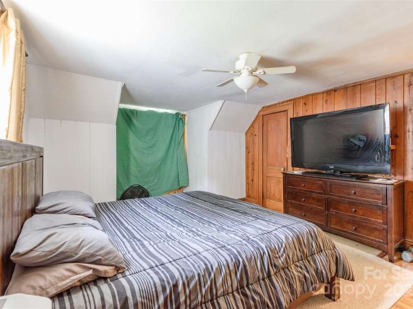 904 Venus Street, Kannapolis, NC 28083.  MLS# CAR4271799, YatesRealty ID 21452. 