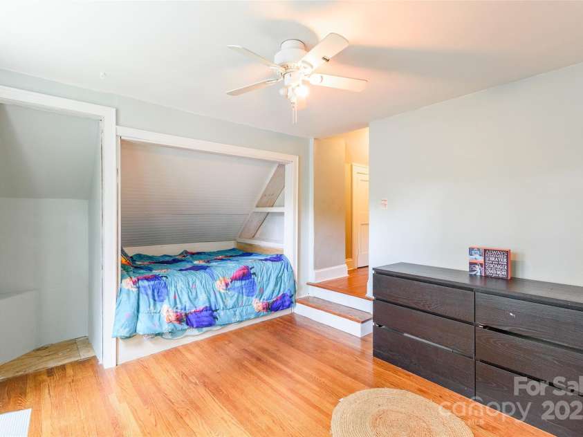 904 Venus Street, Kannapolis, NC 28083.  MLS# CAR4271799, YatesRealty ID 21452. 