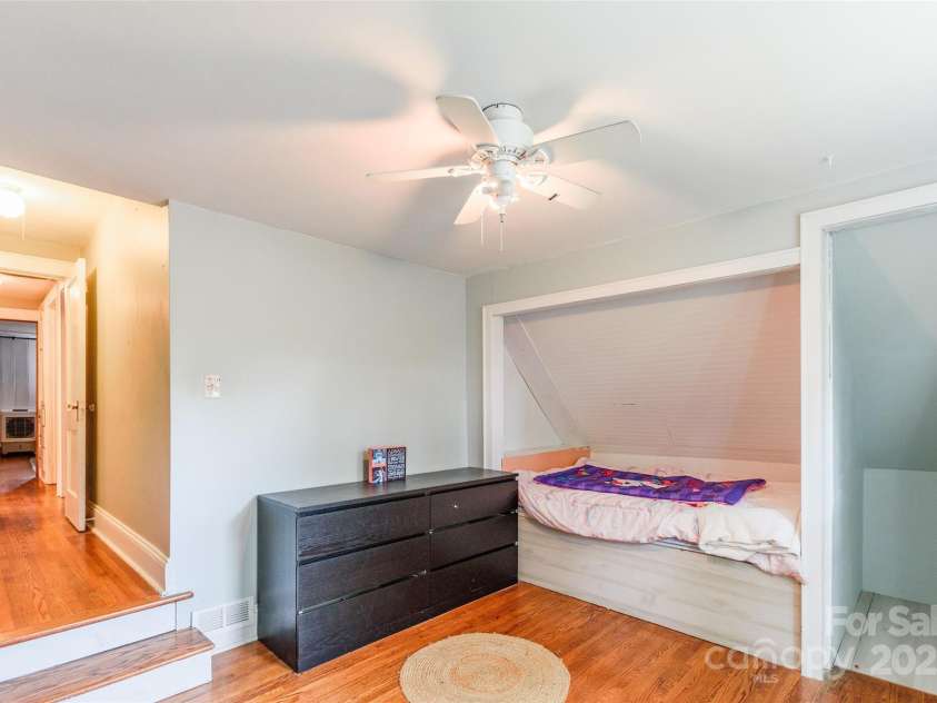 904 Venus Street, Kannapolis, NC 28083.  MLS# CAR4271799, YatesRealty ID 21452. 