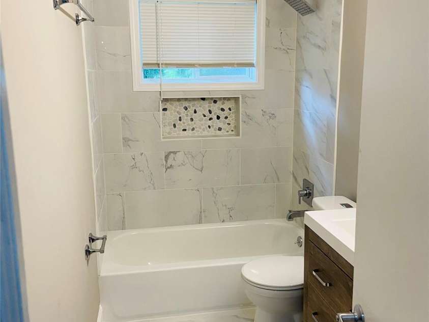 2823 Albany Lane, Charlotte, NC 28205.  MLS# CAR4255948, YatesRealty ID 21454. 