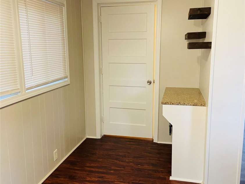 2823 Albany Lane, Charlotte, NC 28205.  MLS# CAR4255948, YatesRealty ID 21454. 