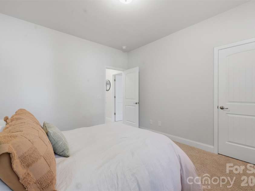 140 Wylie Trail, Statesville, NC 28677.  MLS# CAR4415683, YatesRealty ID 21455. 
