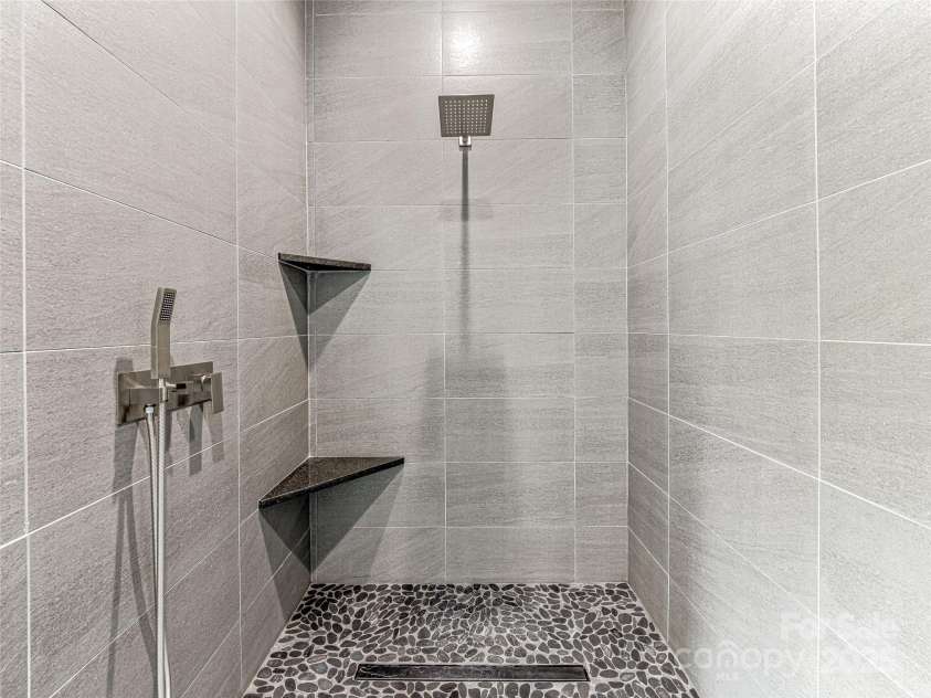 840 Fontana Trace Drive, Almond, NC 28702.  MLS# CAR4264853, YatesRealty ID 21455. 