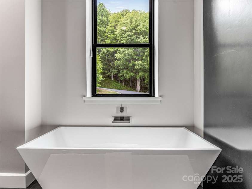 840 Fontana Trace Drive, Almond, NC 28702.  MLS# CAR4264853, YatesRealty ID 21455. 