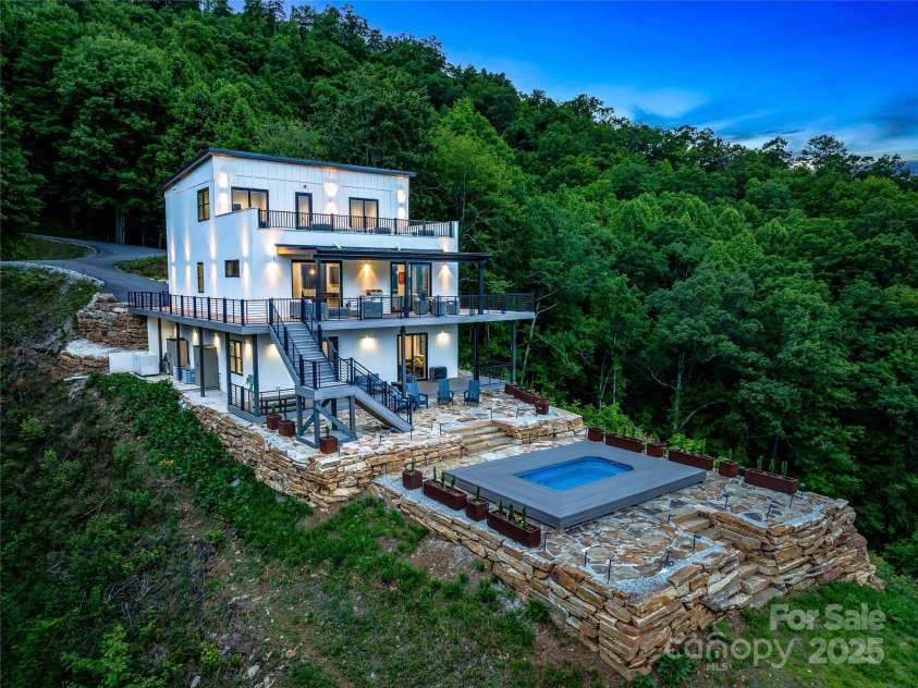 840 Fontana Trace Drive, Almond, NC 28702.  MLS# CAR4264853, YatesRealty ID 21455. 