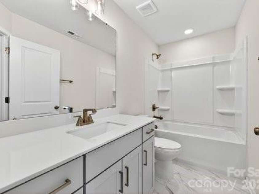 10114 Mamillion Drive, Huntersville, NC 28078.  MLS# CAR4329191, YatesRealty ID 21457. 