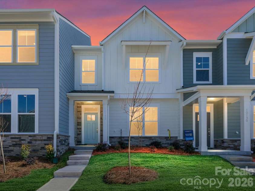 10132 Mamillion Drive, Huntersville, NC 28078.  MLS# CAR4314282, YatesRealty ID 21458. 