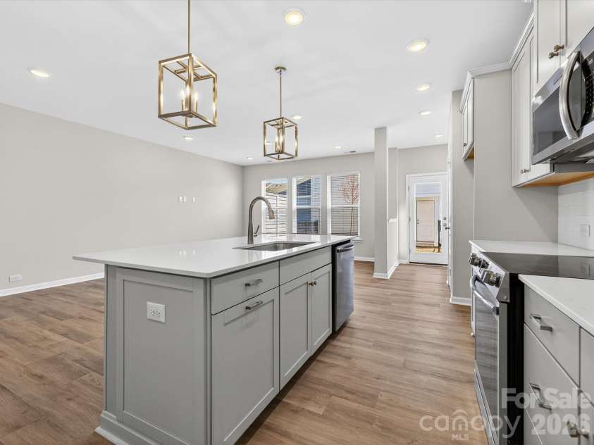 10132 Mamillion Drive, Huntersville, NC 28078.  MLS# CAR4314282, YatesRealty ID 21458. 
