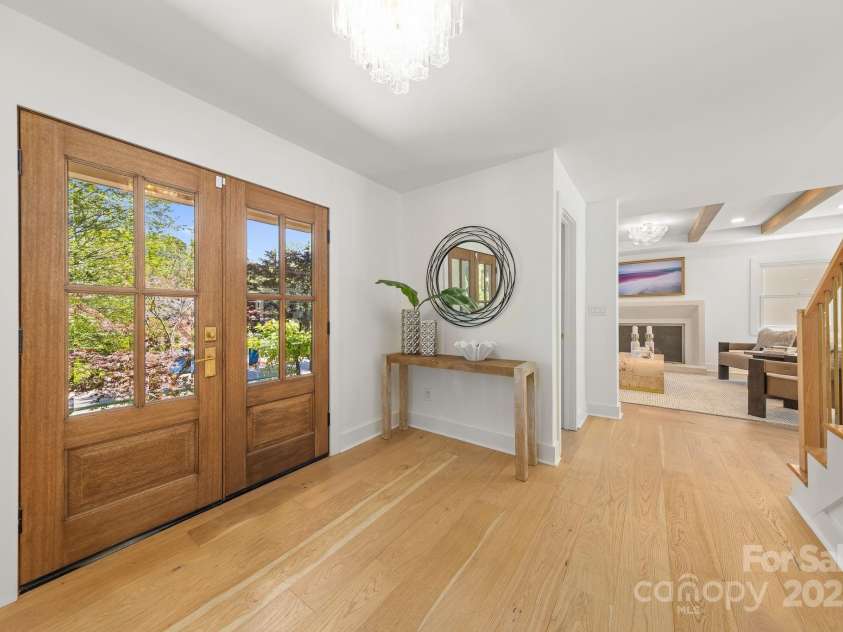 2411 Ainsdale Road, Charlotte, NC 28226.  MLS# CAR4248534, YatesRealty ID 21458. 