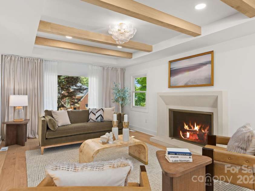 2411 Ainsdale Road, Charlotte, NC 28226.  MLS# CAR4248534, YatesRealty ID 21458. 