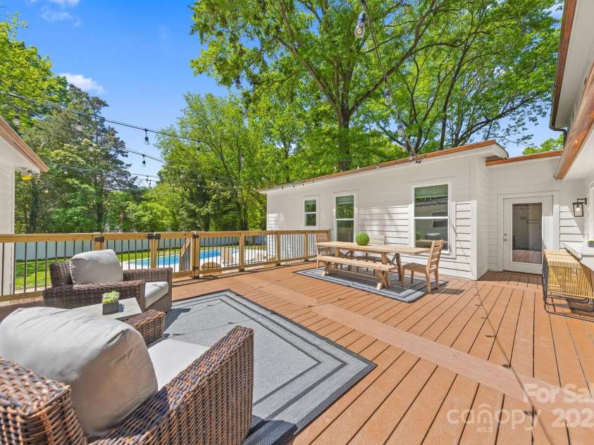 2411 Ainsdale Road, Charlotte, NC 28226.  MLS# CAR4248534, YatesRealty ID 21458. 