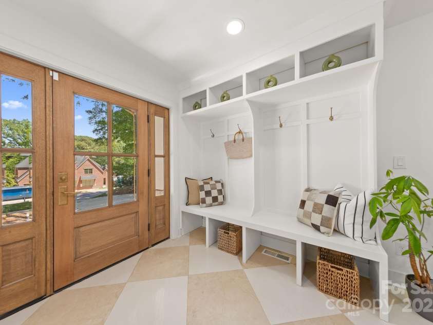 2411 Ainsdale Road, Charlotte, NC 28226.  MLS# CAR4248534, YatesRealty ID 21458. 