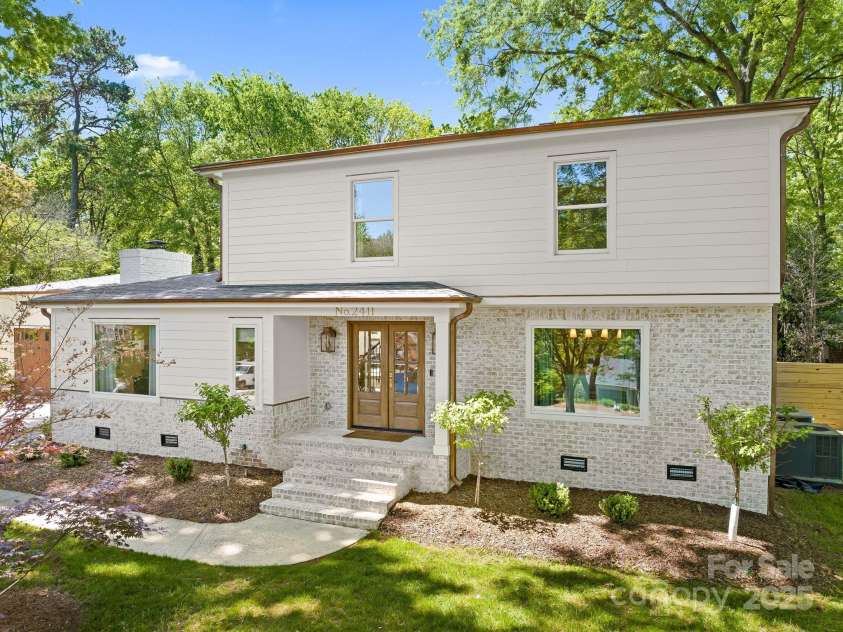 2411 Ainsdale Road, Charlotte, NC 28226.  MLS# CAR4248534, YatesRealty ID 21458. 