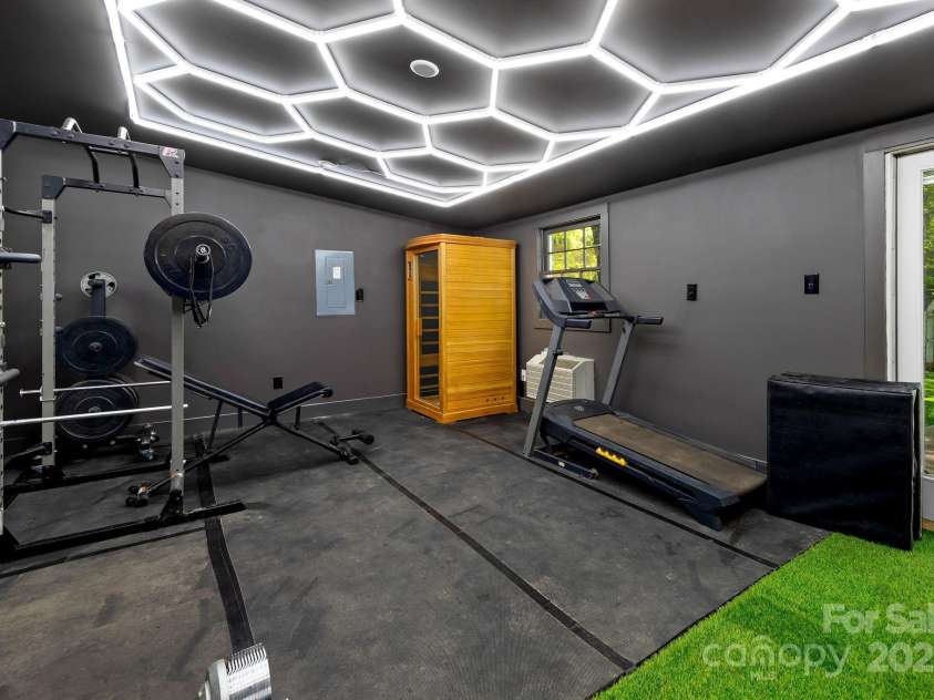 2411 Ainsdale Road, Charlotte, NC 28226.  MLS# CAR4248534, YatesRealty ID 21458. Gym