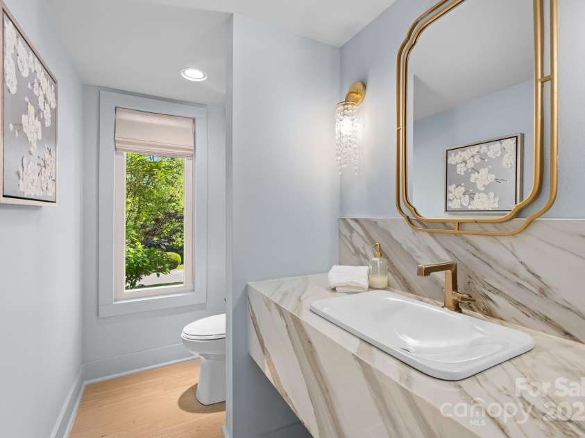 2411 Ainsdale Road, Charlotte, NC 28226.  MLS# CAR4248534, YatesRealty ID 21458. Half Bath